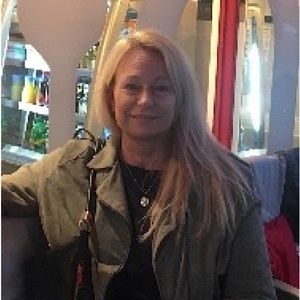 Meet your Posher, Sylvia